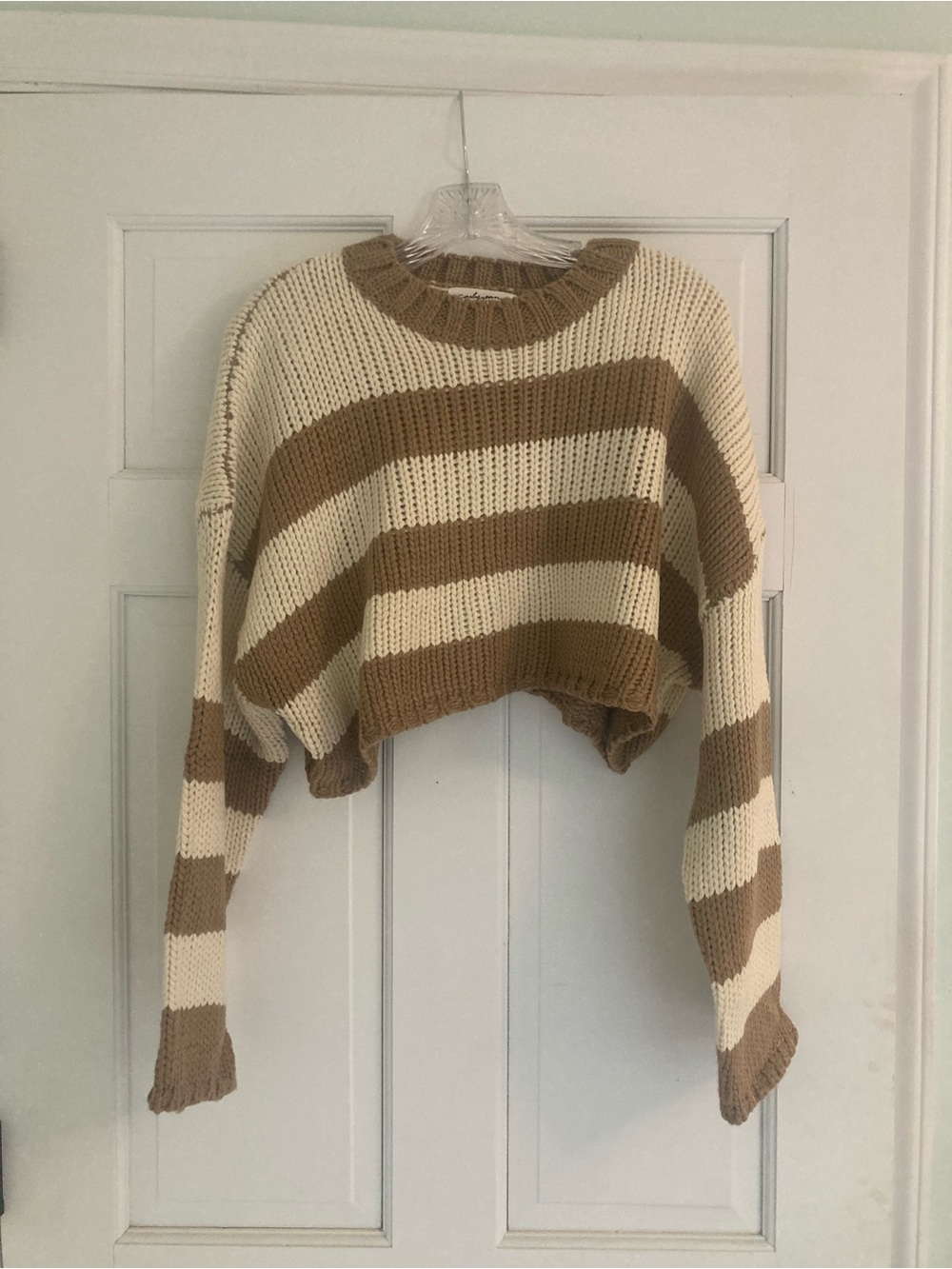 🍁🍂 CJLA Cropped Crewneck Sweater- brand new! - Picture 3 of 5
